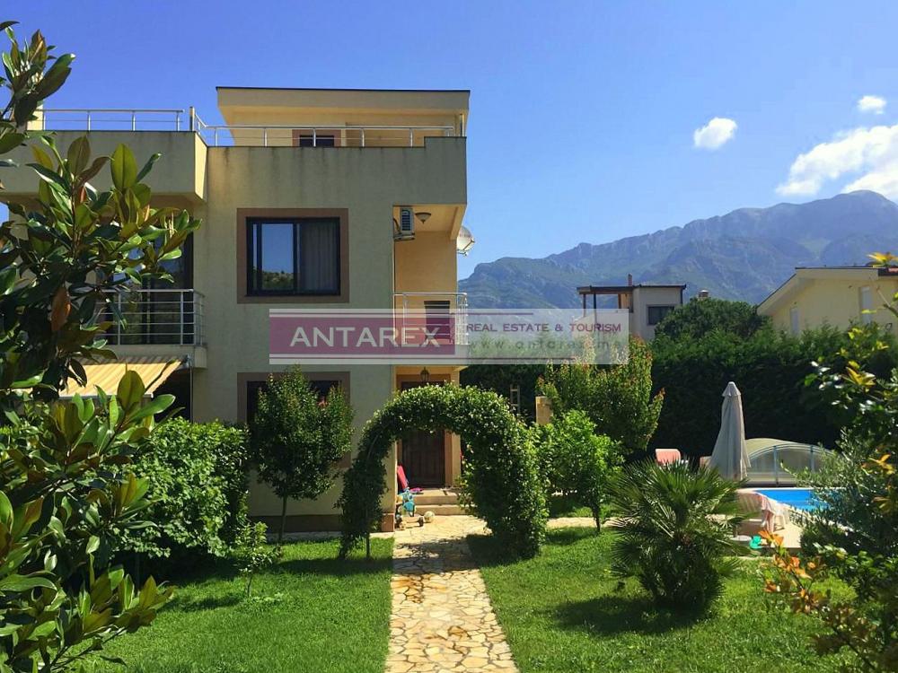 Купить виллу с бассейном в Баре