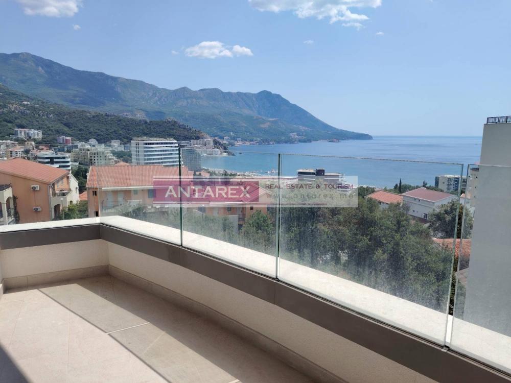 Apartments in new building with swimming pool in Becici for sale