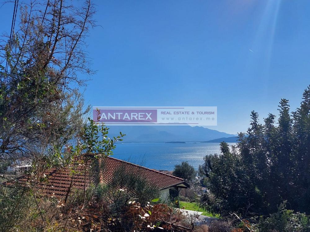 Land plot for sale in Montenegro