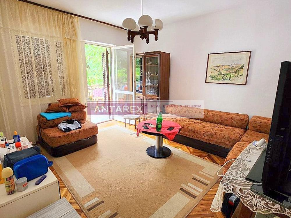Spacious apartment near the sea in Herceg Novi for sale