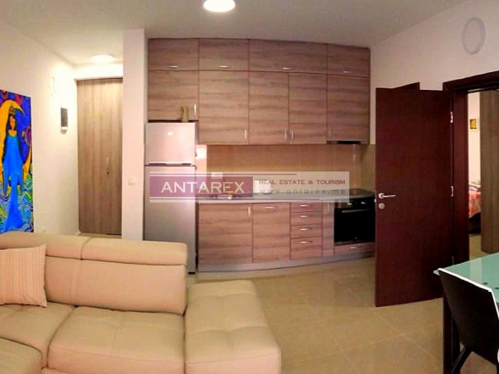 Two-bedroom apartment in Tivat for sale