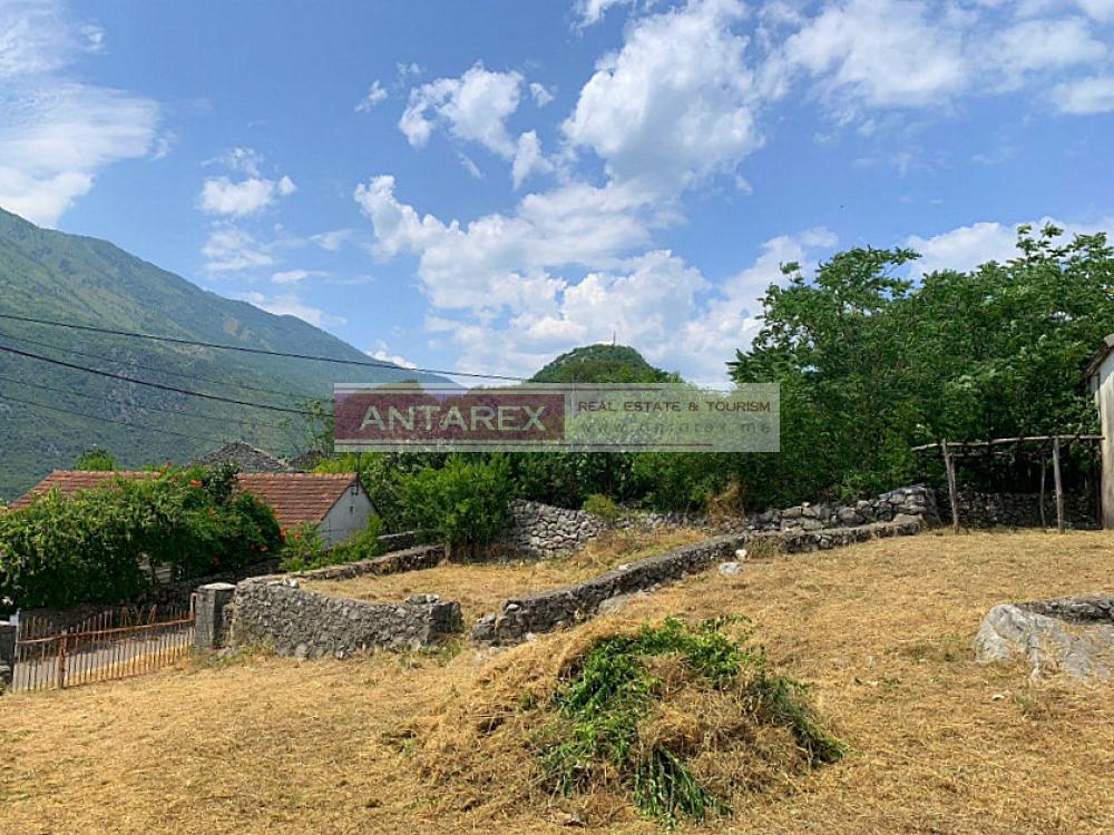 House for renovation in Montenegro for sale