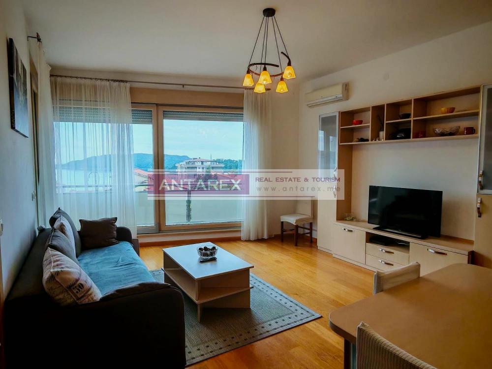 Excellent apartment with sea view in Becici for sale