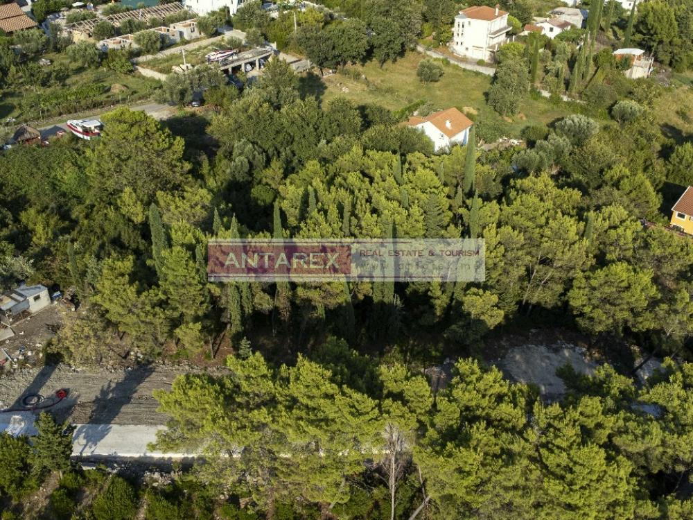 Land plot for sale in Montenegro