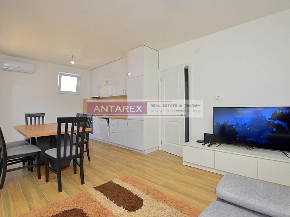 Apartment for sale in Igalo