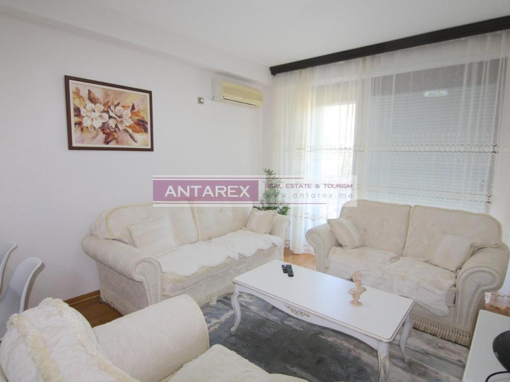 Furnished apartment with parking in the center of Budva for sale
