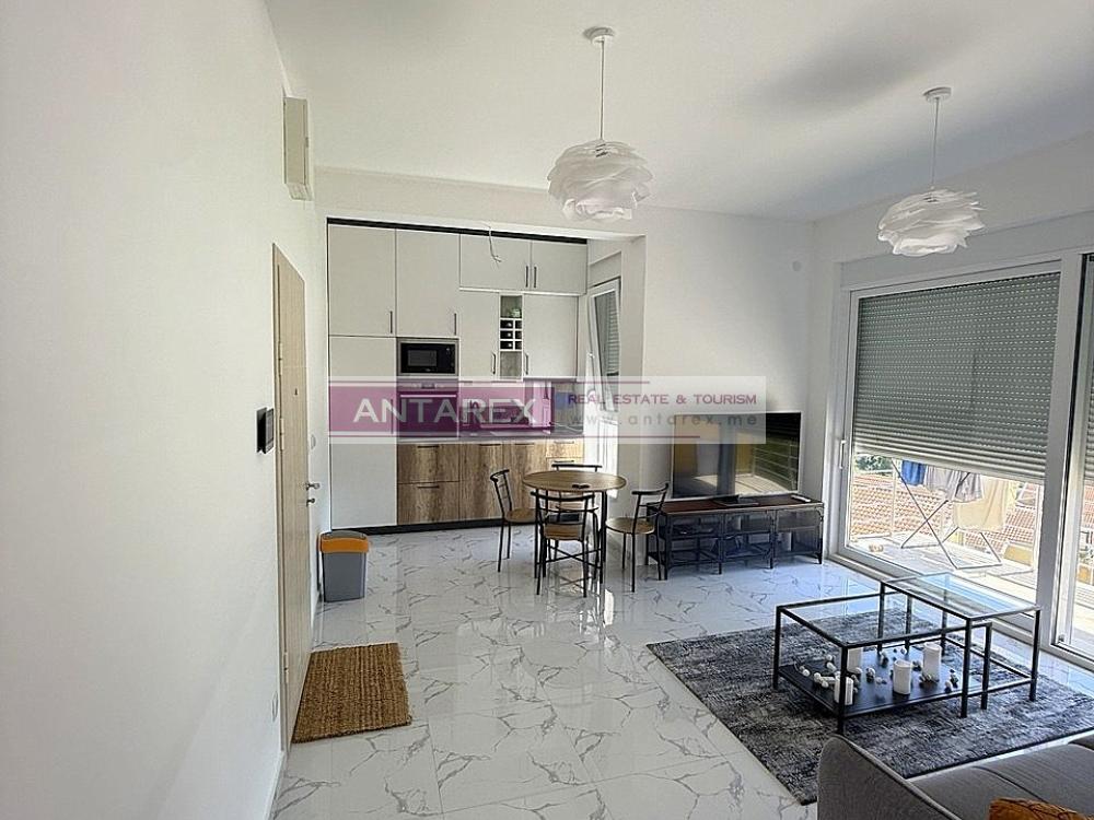 Apartment with sea view for sale in Montenegro