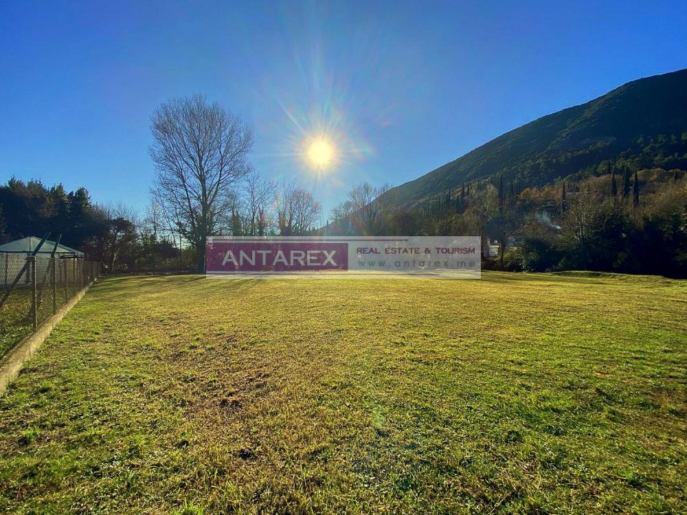Land plot for sale in Montenegro