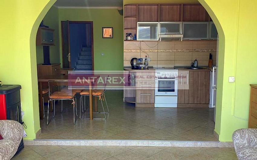 house with sea view for sale in Lushtica