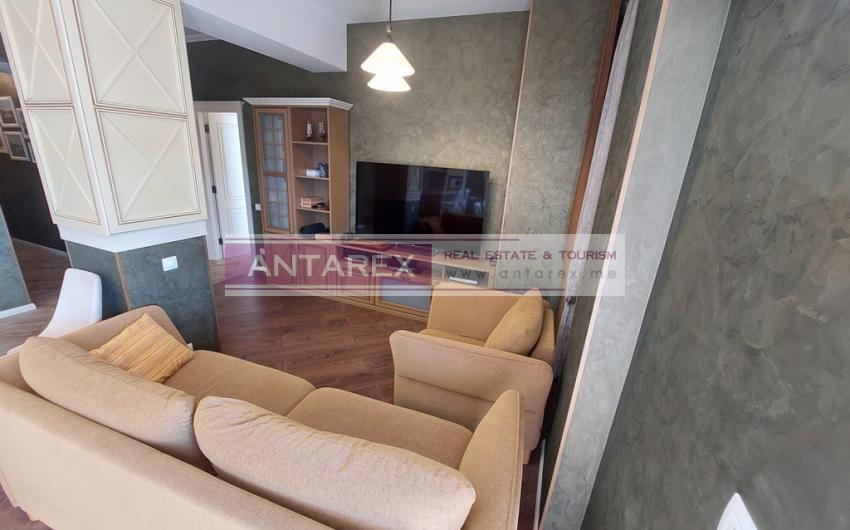 Stylish penthouse in a residential complex for sale in Montenegro