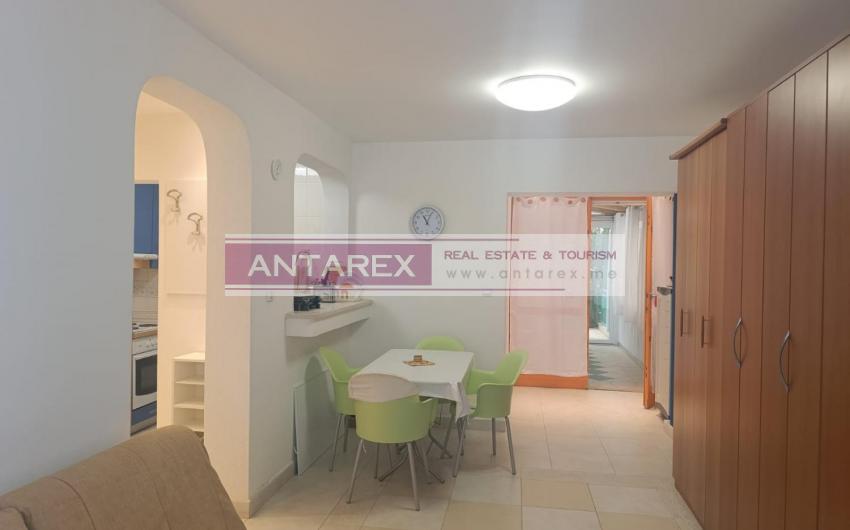 Купить квартиру с одной спальней в Будве