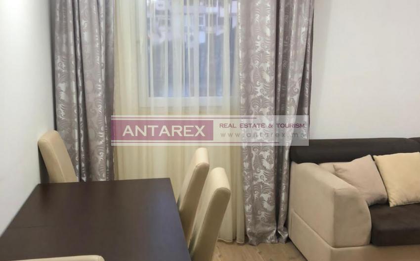 Excellent apartment with a garage for sale in Becici, Montenegro