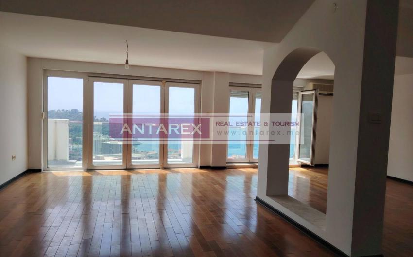 Three-bedroom apartment with sea view for sale  in Petrovac, Montenegro