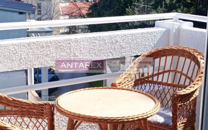 One-bedroom apartment with sea view in Budva