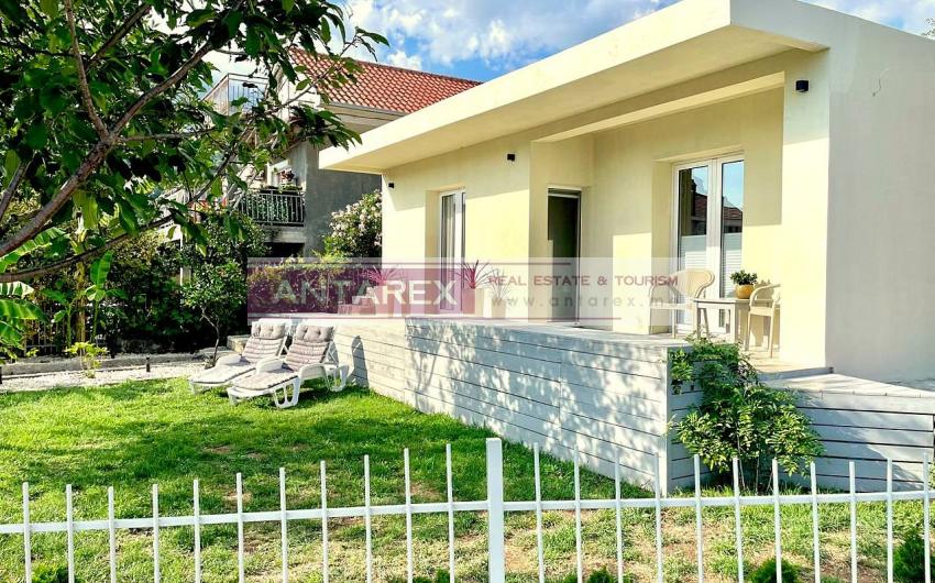 Cozy house with panoramic sea view for sale in Podi, Montenegro 