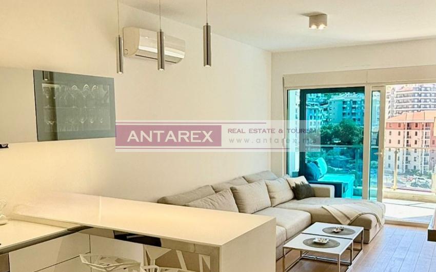 apartment with sea view in Becici for sale