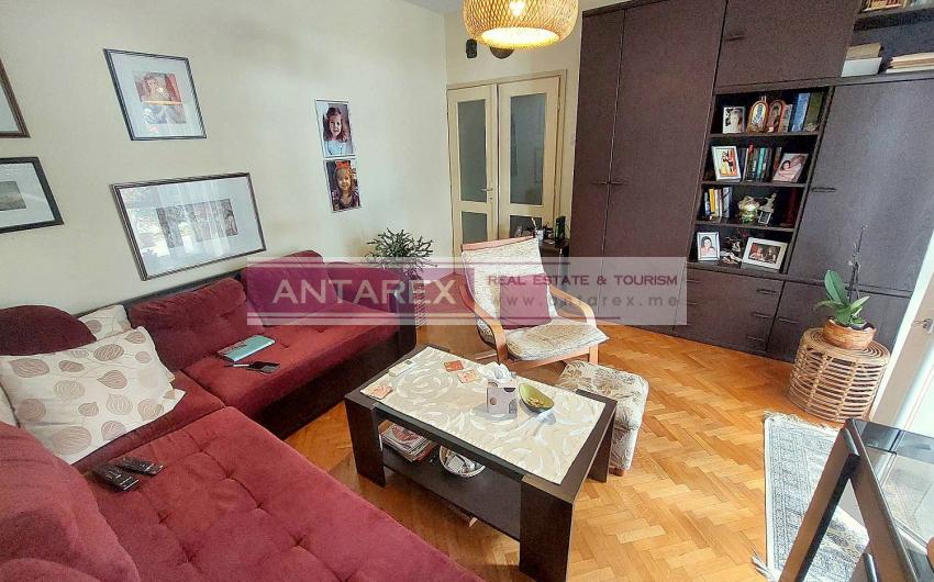 House with land plot at the sea shore for sale in Herceg Novi 