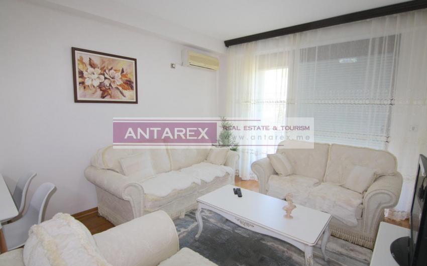 Furnished apartment with parking in the center of Budva for sale
