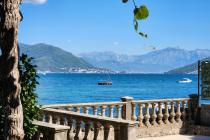 Купить дом на первой линии в Черногории