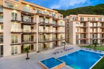 Apartment with sea view in new complex with swimming pool in Budva for sale