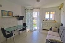 One-bedroom apartment with sea view in Petrovac