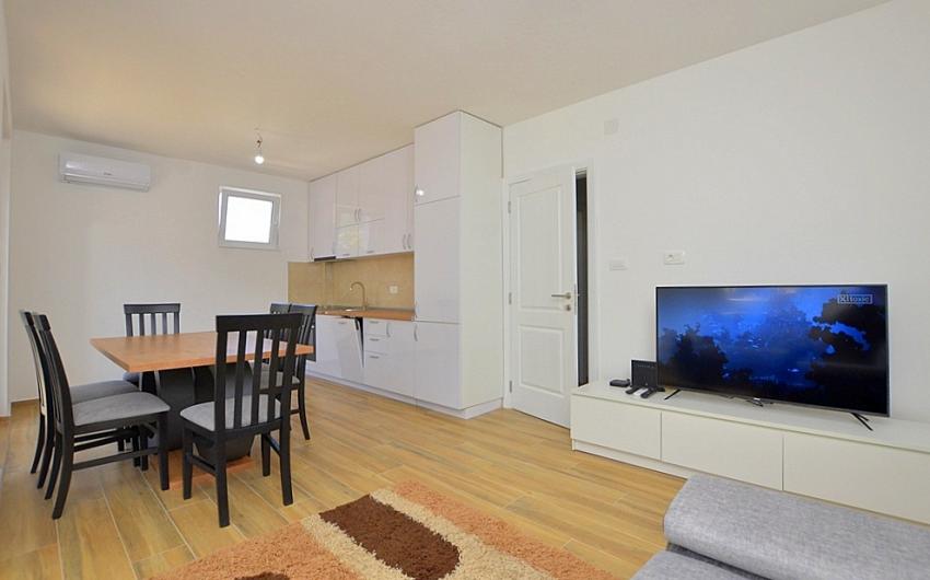 Apartment for sale in Igalo